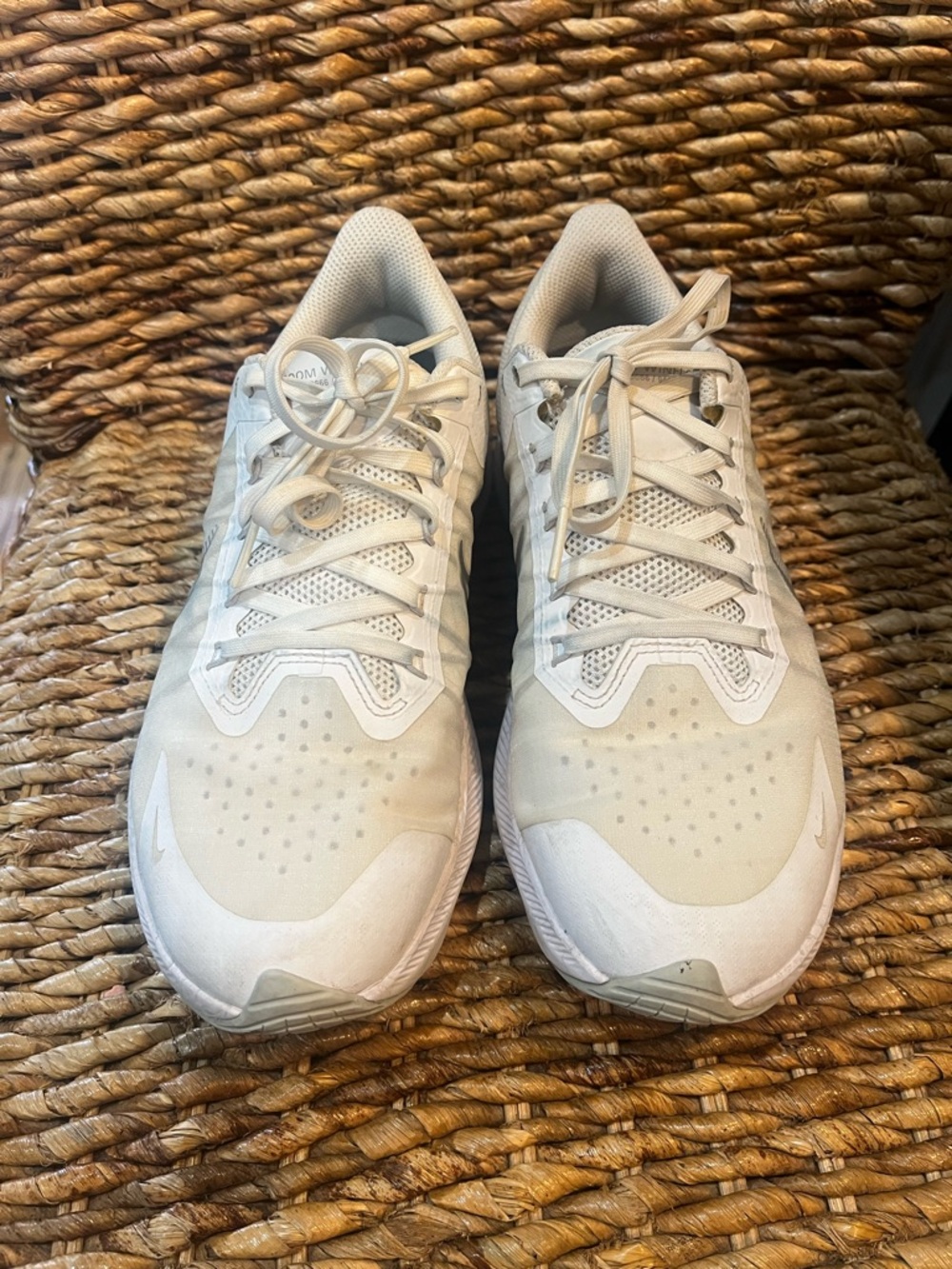 Women’s White Athletic Sneakers - Lightweight Performance